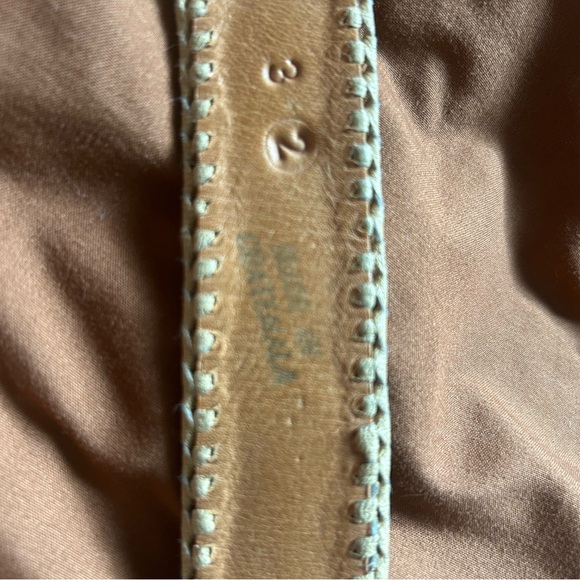 Vintage white leather belt with colourful fabric - Picture 3 of 3